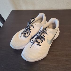 Nike Revolution 6 Women's running shoe